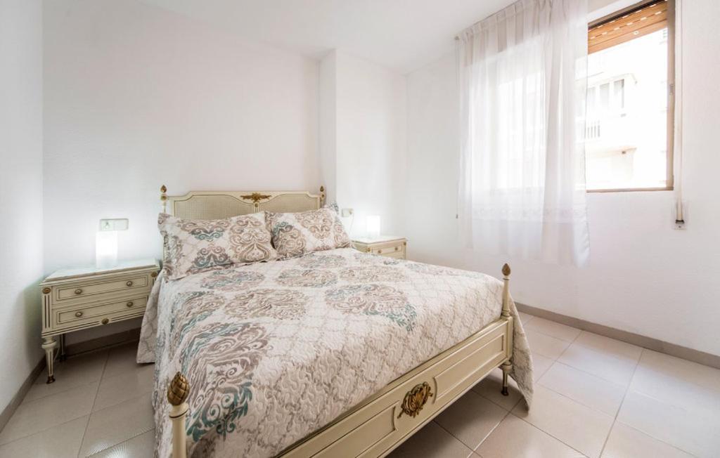 Stunning Apartment In Oropesa Del Mar Exteriör bild